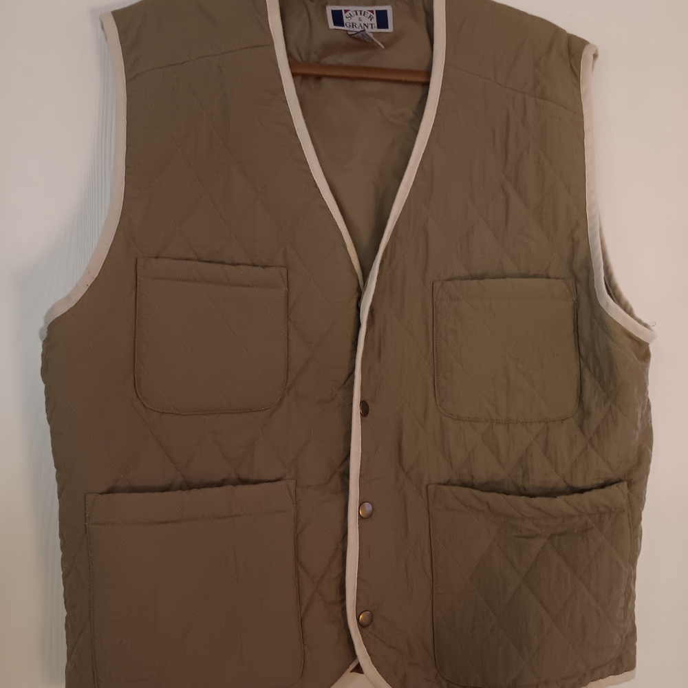 Men's Quilted Vest in Olive